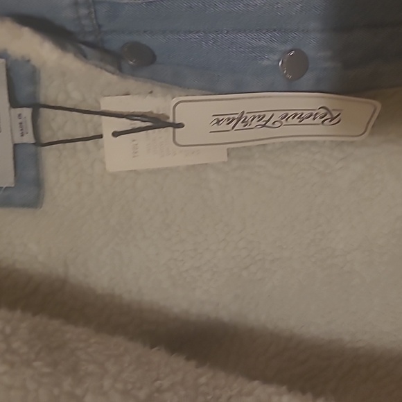 Jean Jacket with Sherpa lining - Picture 4 of 4